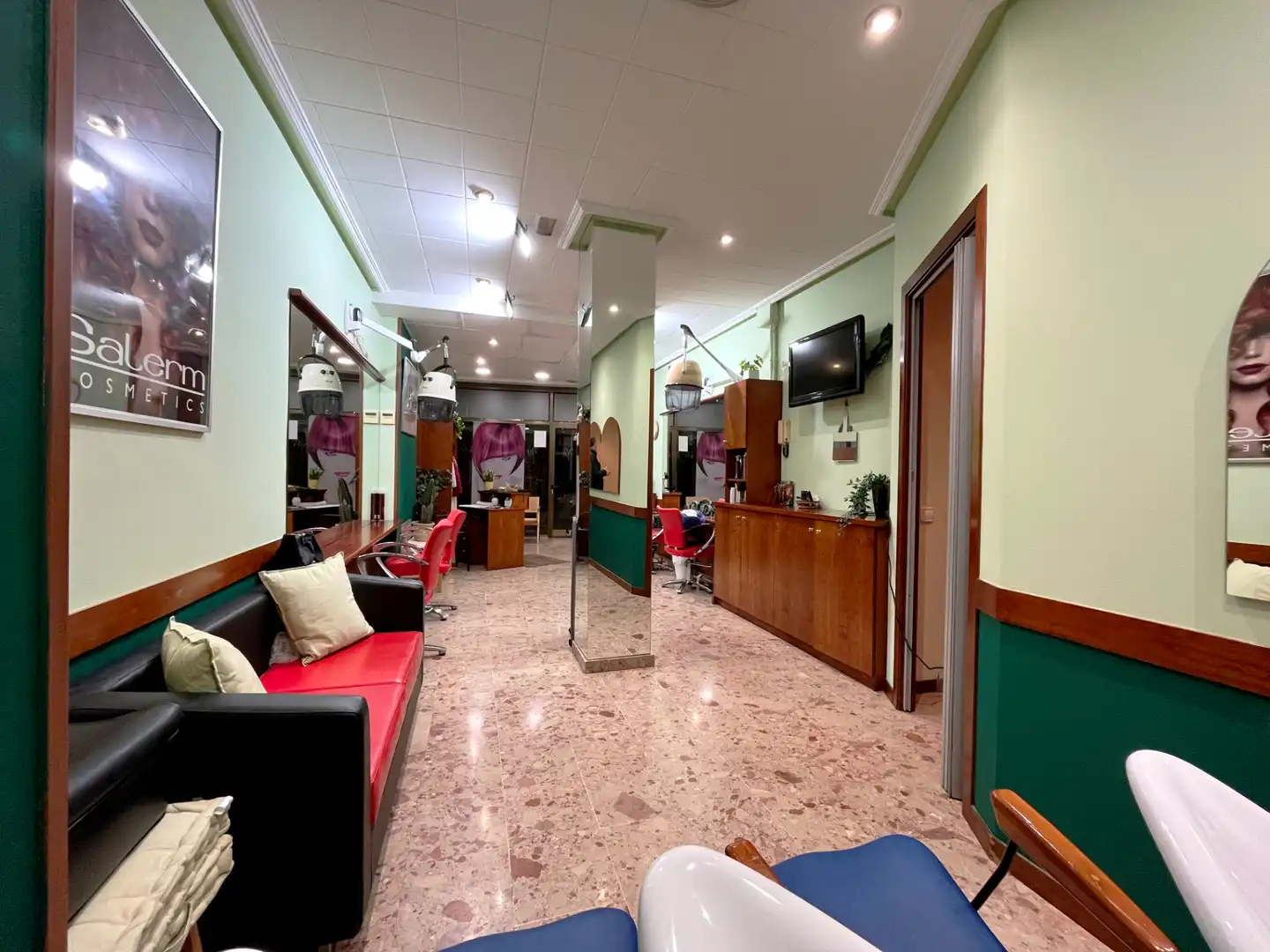 Locale commerciale in vendita a Carrer de la Salut, imagen 3