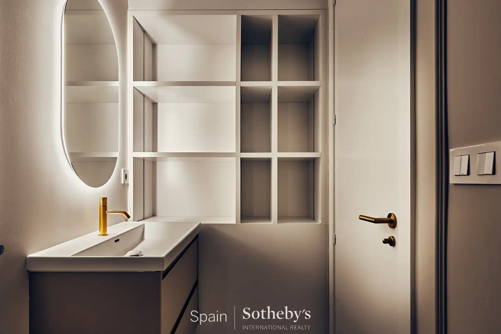 Baño de Apartamento en venta en Madrid con Aire acondicionado, Calefacción y Terraza