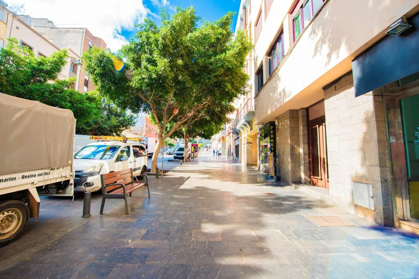 Local comercial en alquiler en Calle SAN BERNARDO