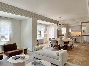 Piso con balcón en venta en Barrio de Salamanca