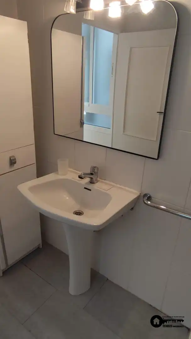 Bathroom of Flat for rent in Albacete  with Air Conditioner, Heating and Furnished