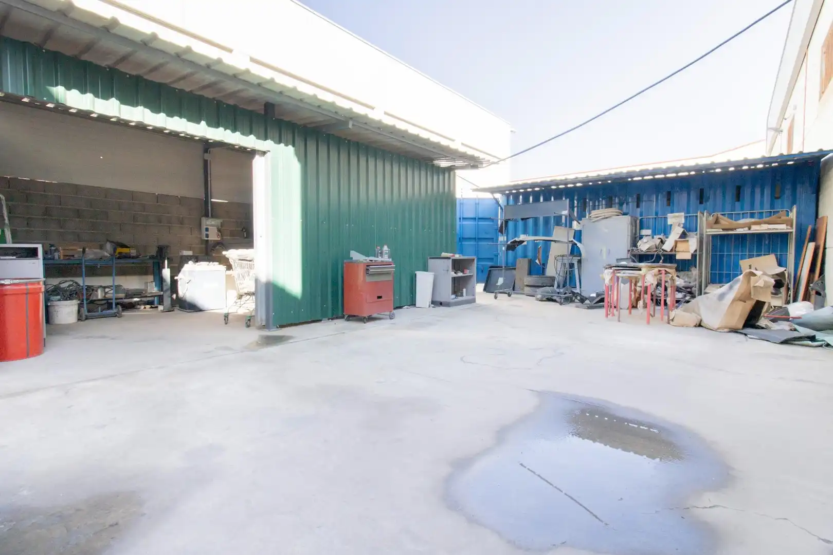 Vista exterior de Nave industrial en venta en Sagunto / Sagunt