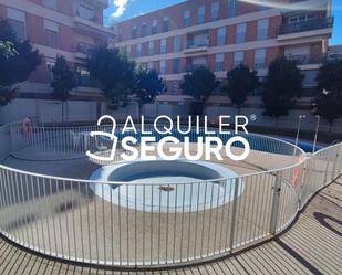 Vista exterior de Pis de lloguer en Torrejón de Ardoz amb Aire condicionat, Terrassa i Piscina