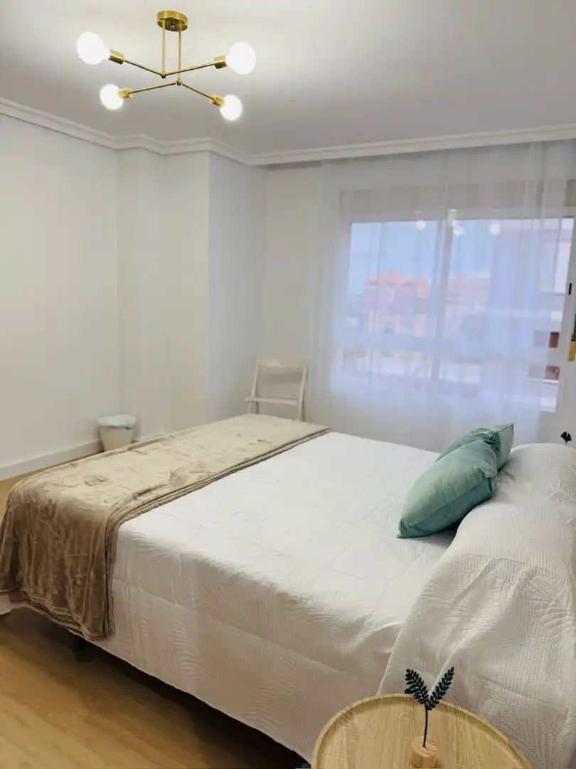 Bedroom of Flat for rent in Castellón de la Plana / Castelló de la Plana  with Furnished, Washing machine and TV