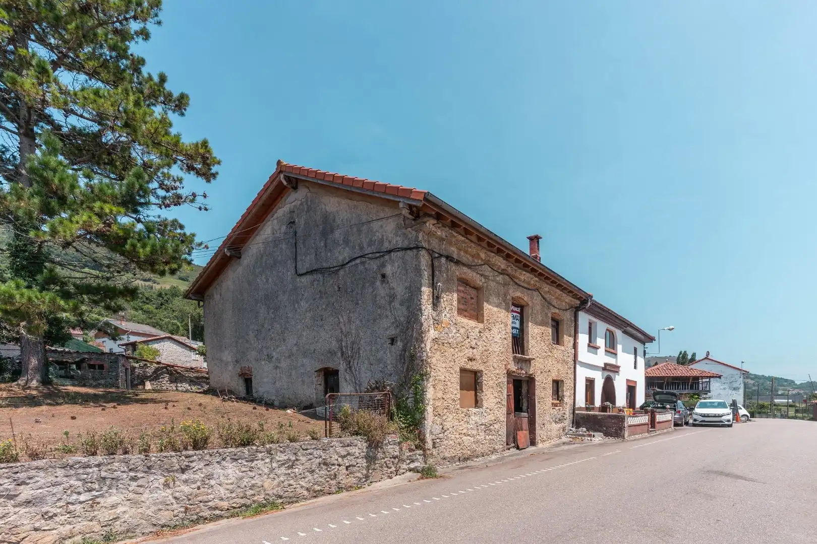 Vista exterior de Casa o chalet en venta en Sariego con Calefacción, Terraza y Amueblado