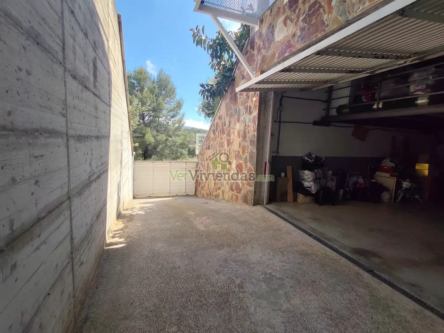 Parking de Casa o chalet en venta en Begues con Calefacción, Jardín privado y Parquet