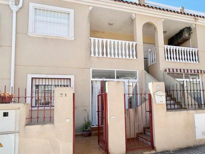 Vista exterior de Casa o xalet en venda en Orihuela amb Terrassa i Piscina