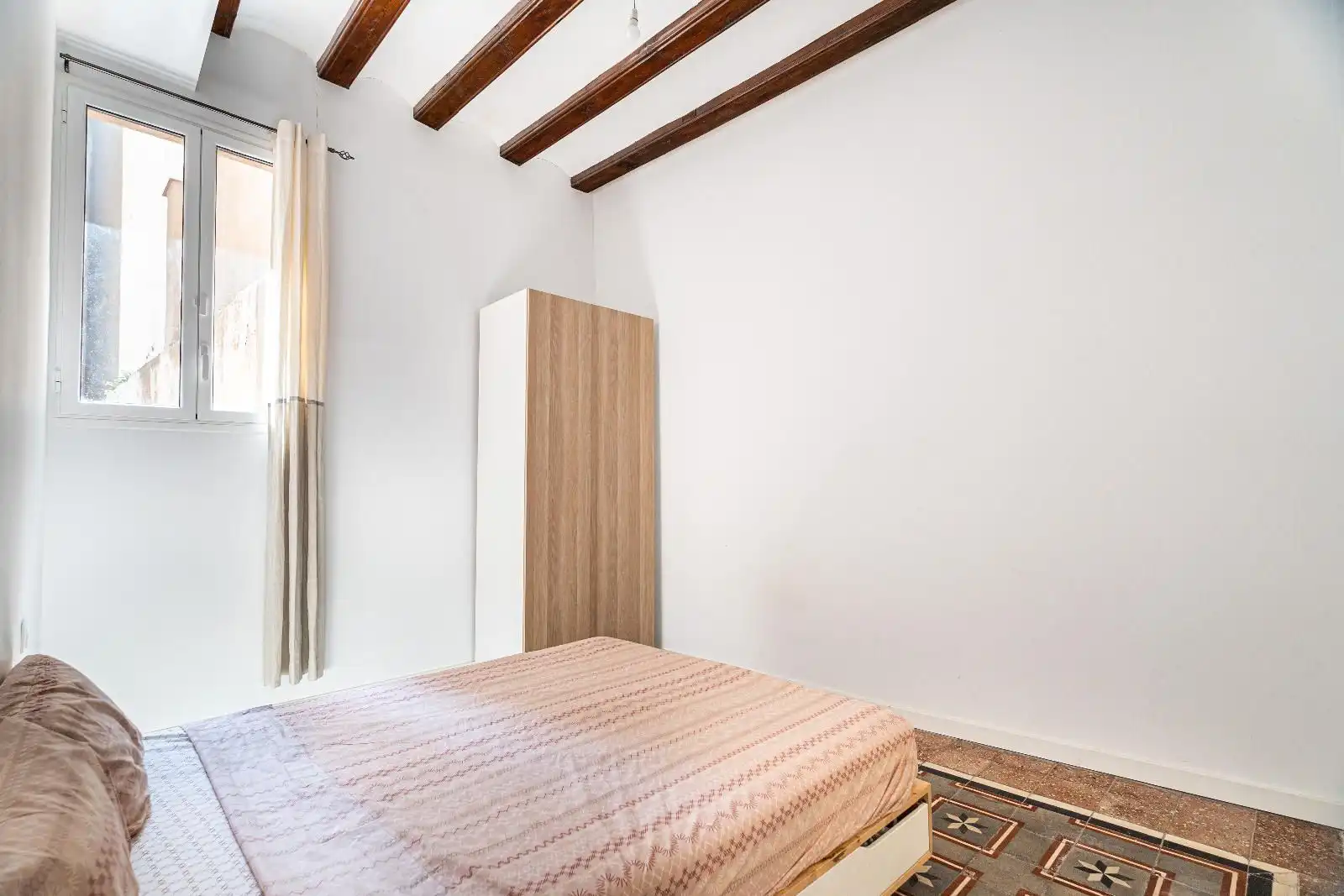 Habitación de Piso en venta en Barcelona con Aire acondicionado, Terraza y Horno