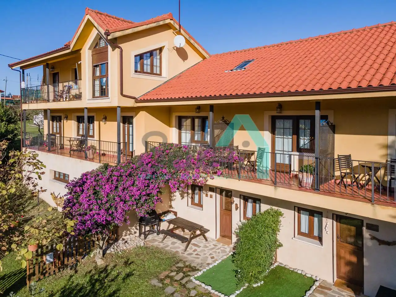Vista exterior de Casa o chalet en venta en Cudillero con Calefacción, Jardín privado y Terraza