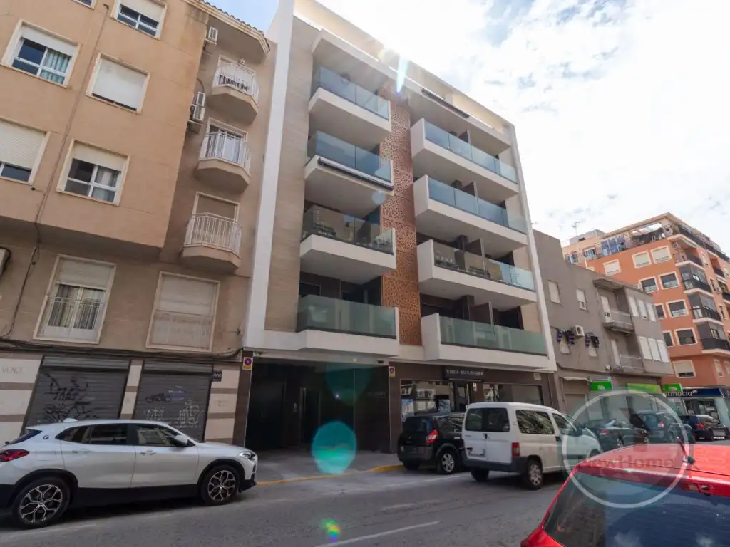 Vista exterior de Piso de alquiler en Elche / Elx con Aire acondicionado, Terraza y Piscina comunitaria