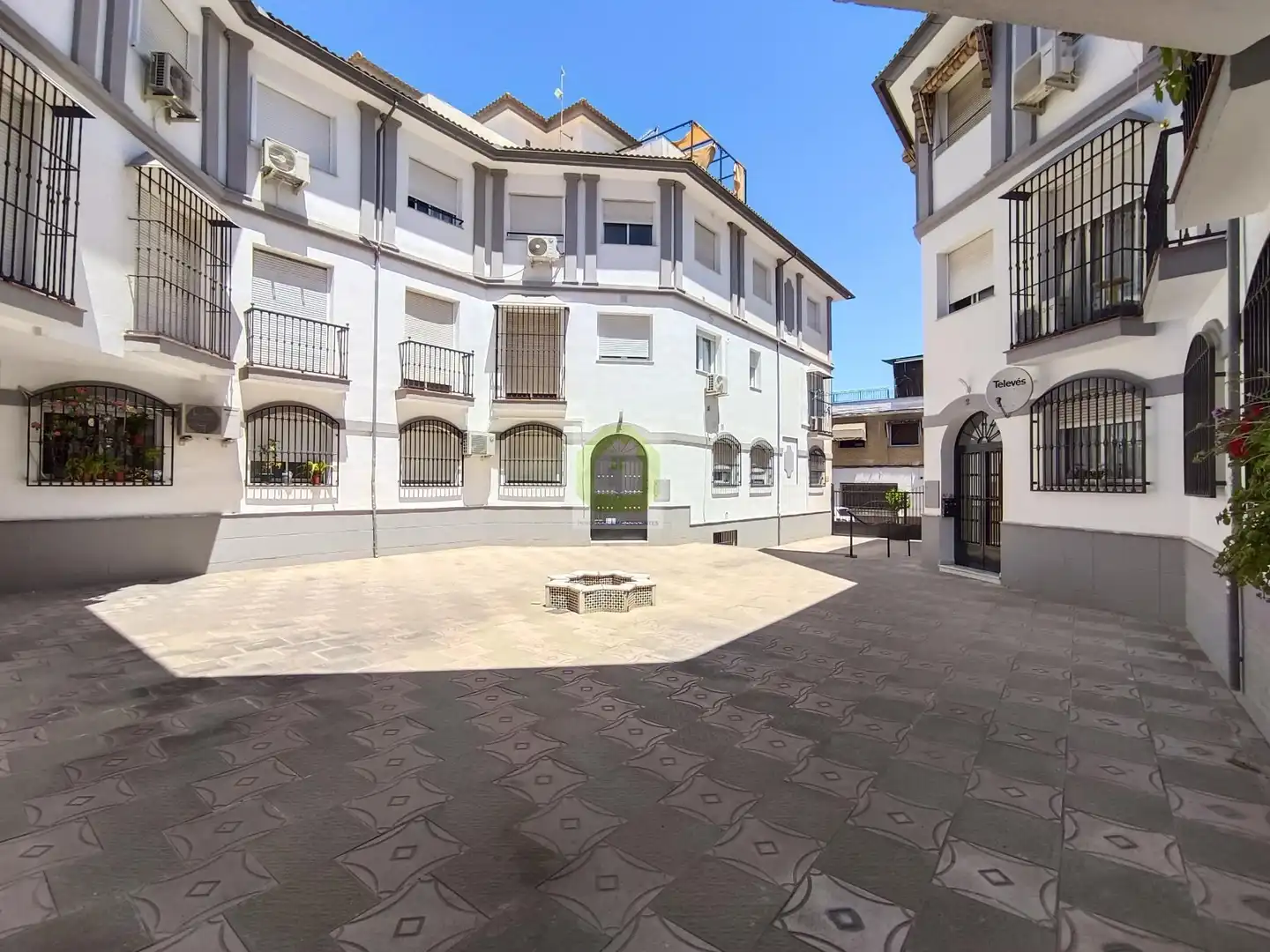 Exterior view of Flat for share in Armilla  with Furnished