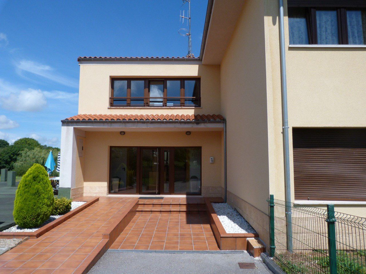 Exterior view of Garage for sale in Muros de Nalón