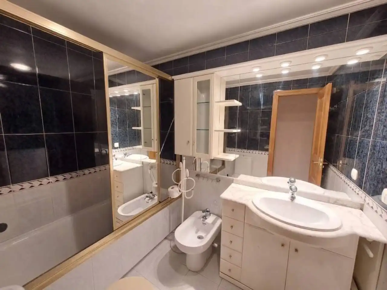Bathroom of Flat for sale in Burgos  with Heating and Storage room