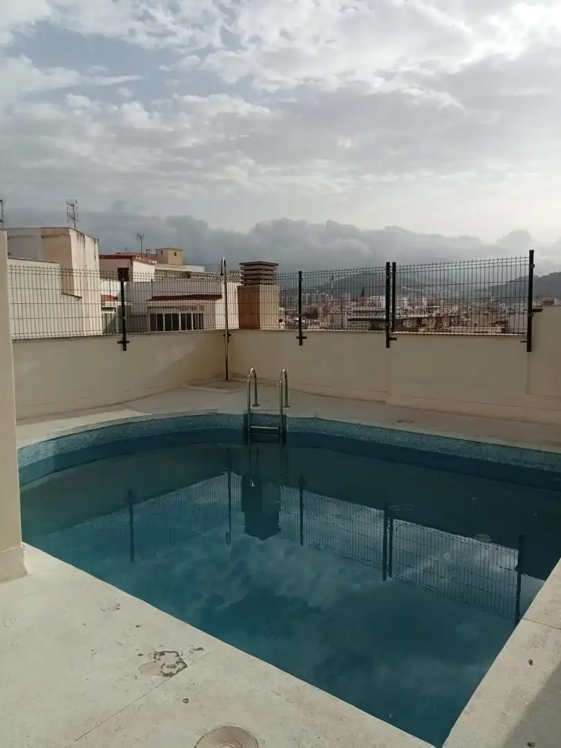 Piscina de Àtic de lloguer en Málaga amb Moblat, Balcó i Piscina comunitària
