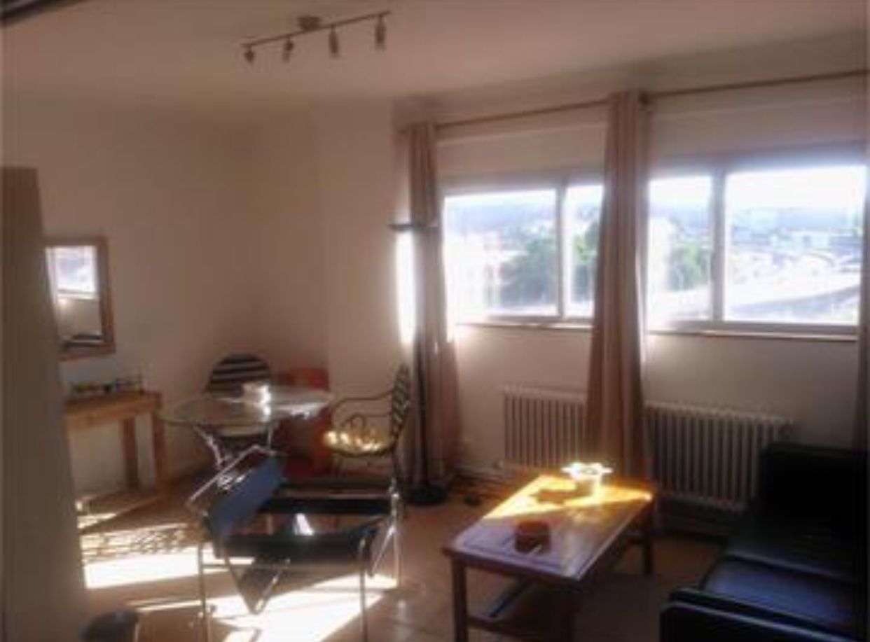 Living room of Apartment for sale in Santiago de Compostela   with Parquet flooring, Storage room and Furnished