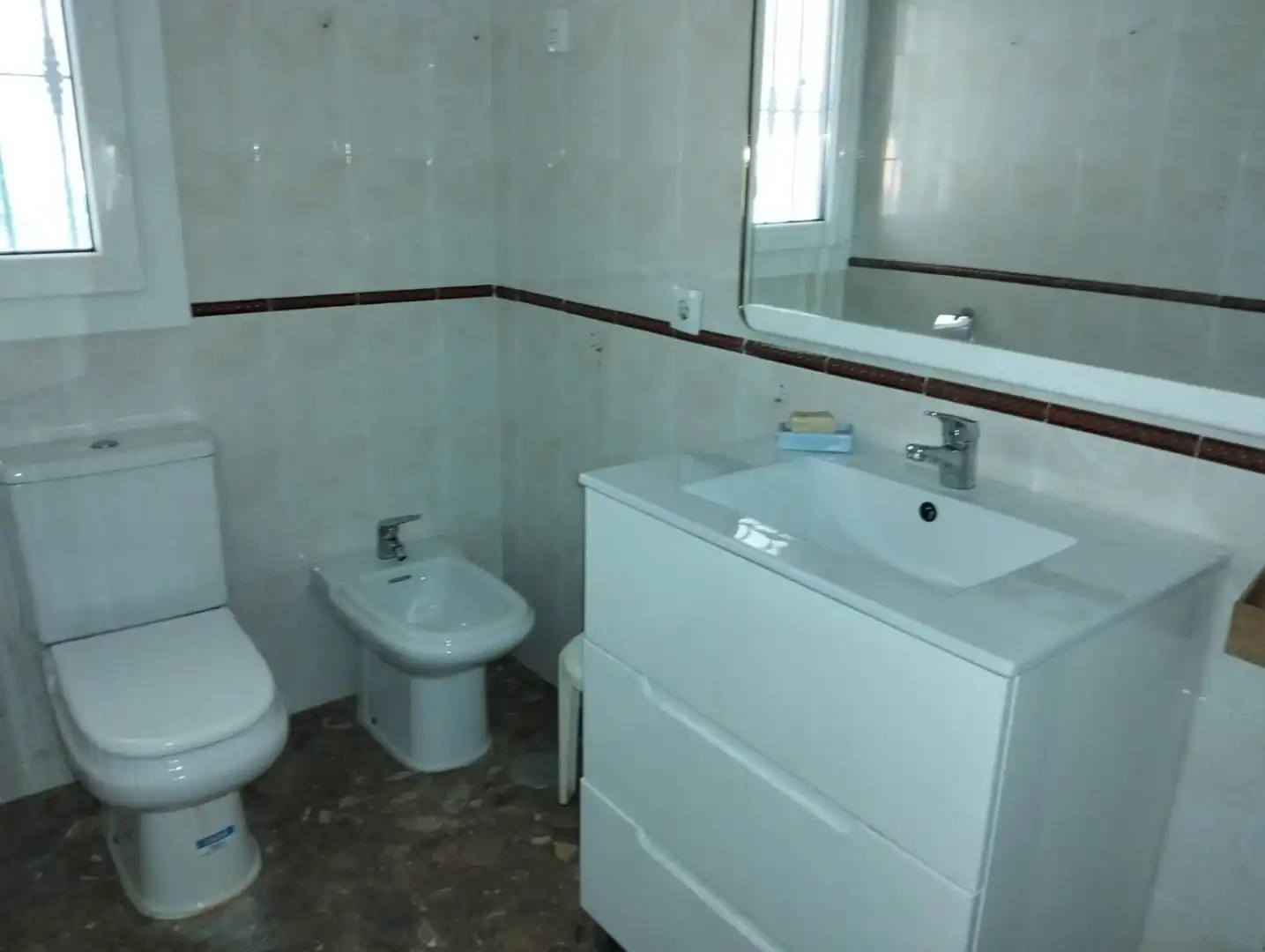 Bany de Casa o xalet en venda en Cáceres amb Aire condicionat, Jardí privat i Piscina
