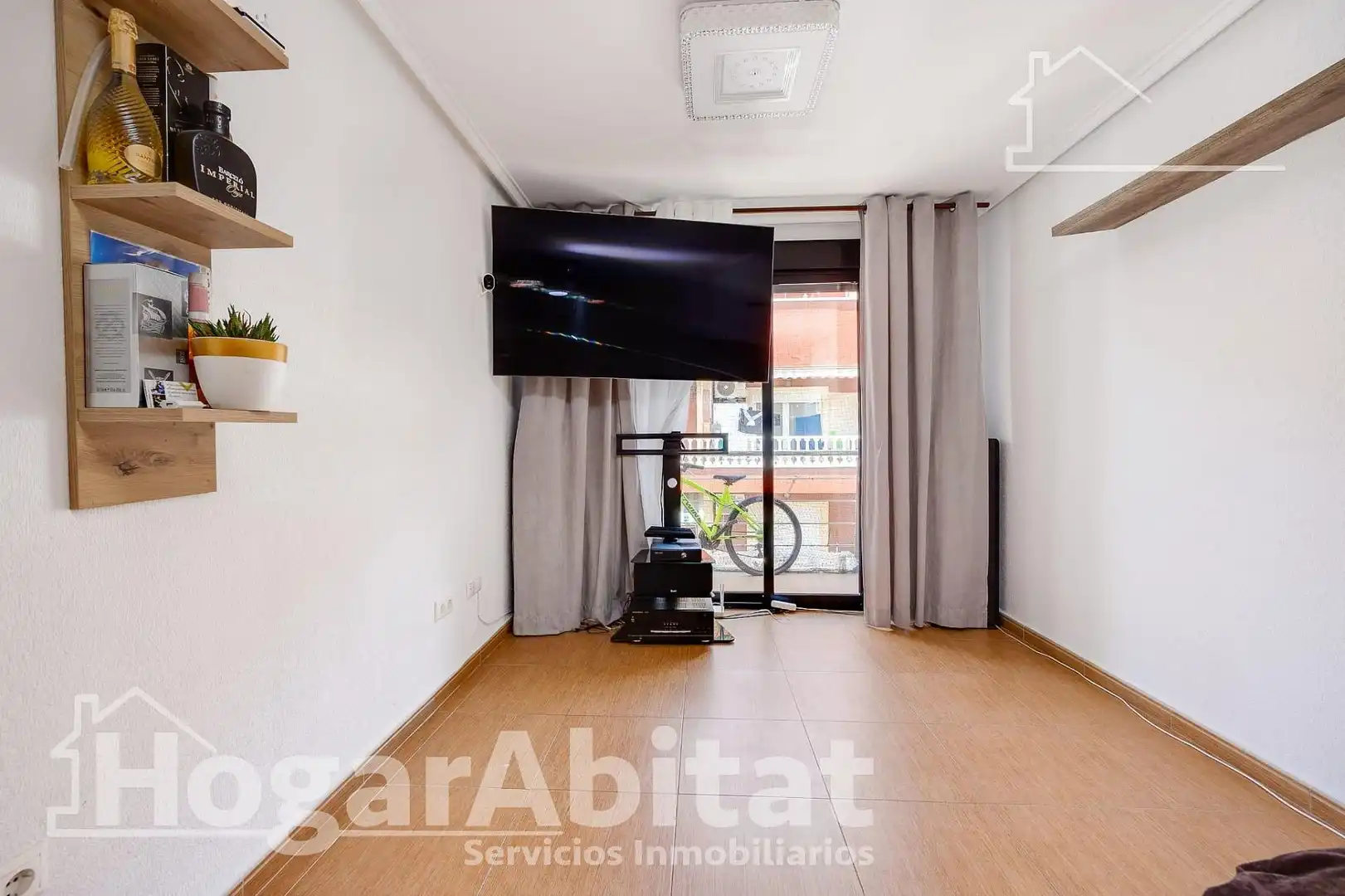 Flat with terrace for sale in Calle FINLANDIA, imagen 8