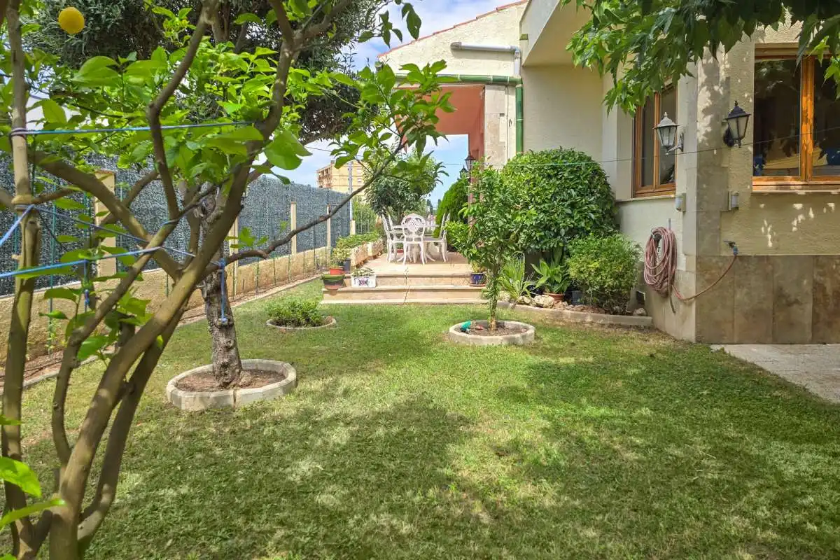 Jardí de Casa o xalet en venda en Roses amb Jardí privat
