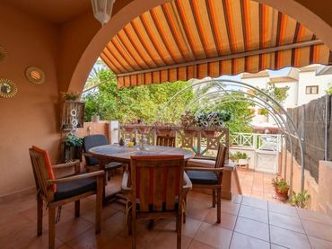 Bungalow con balcón en venta en Santa Pola ciudad