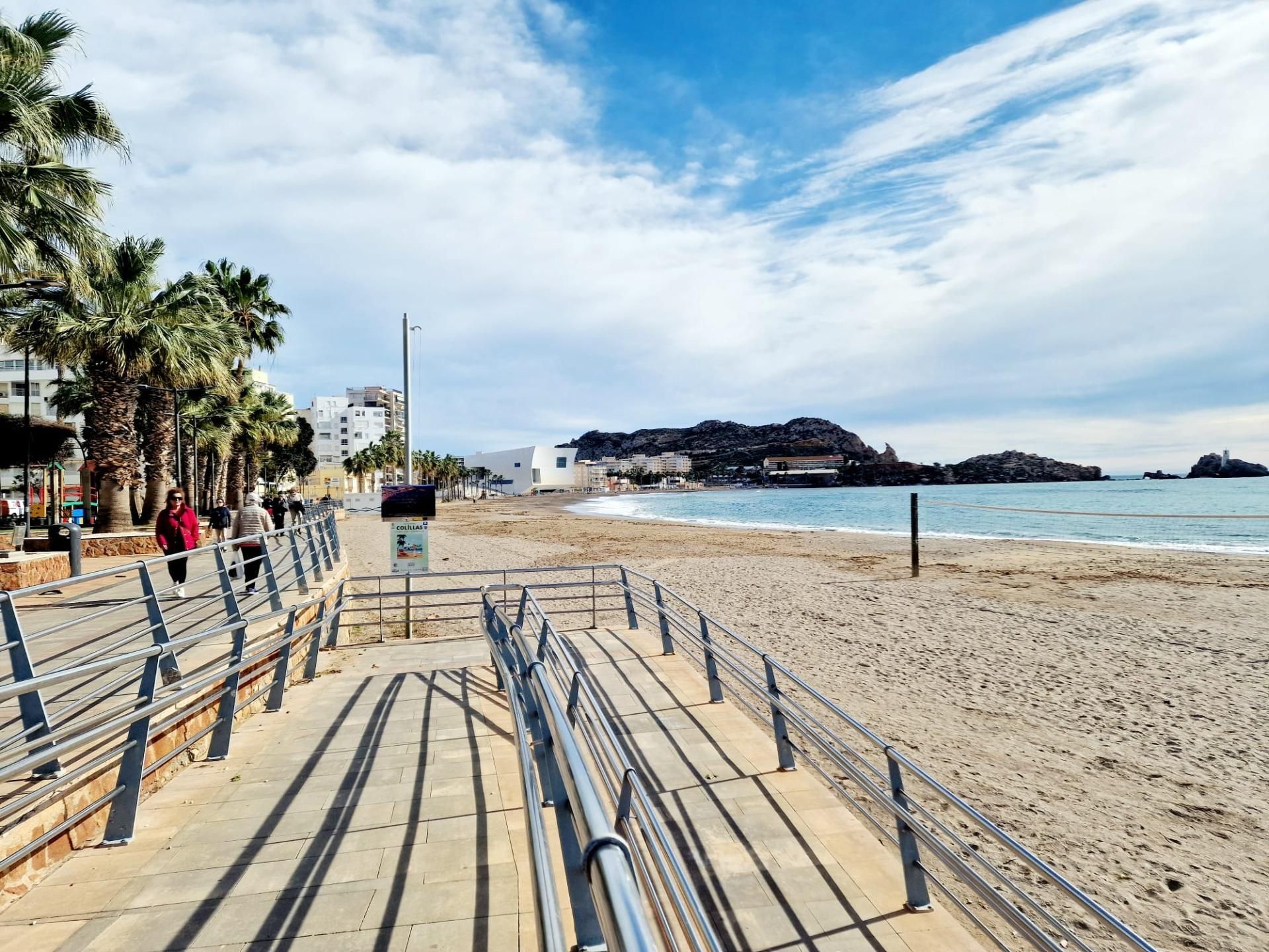 Vista exterior de Piso en venta en Águilas con Jardín privado, Terraza y Amueblado
