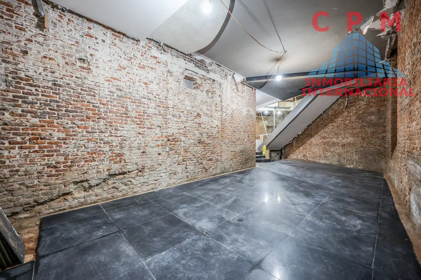 Local de lloguer en Madrid amb Aire condicionat, Calefacció i Parquet