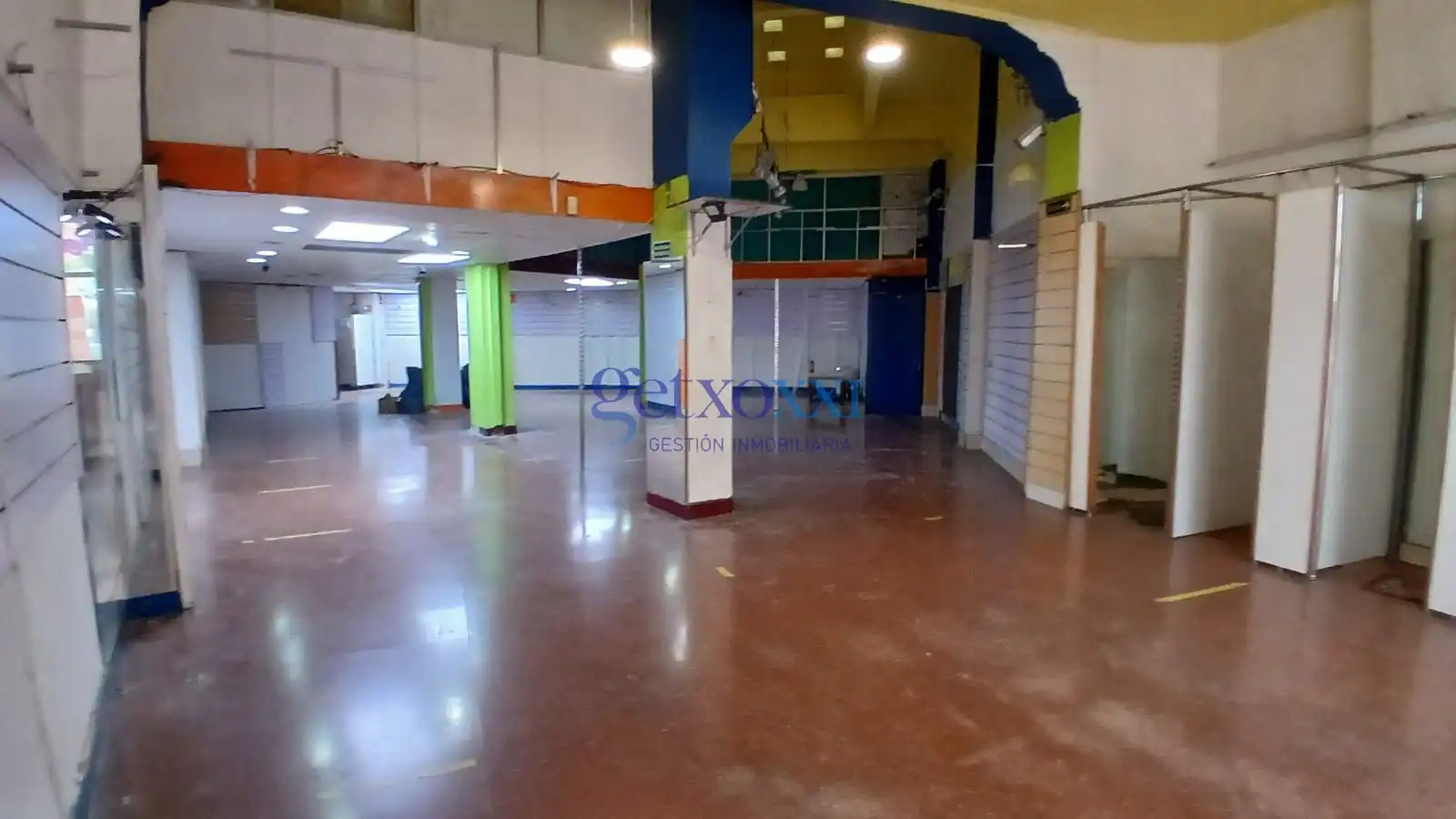 Local comercial en venda a Etxaniz Suhiltzailearen Plaza S/N, imagen 3