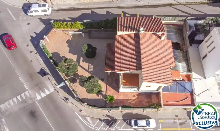 Vista exterior de Casa o chalet en venta en Roses con Aire acondicionado, Calefacción y Jardín privado