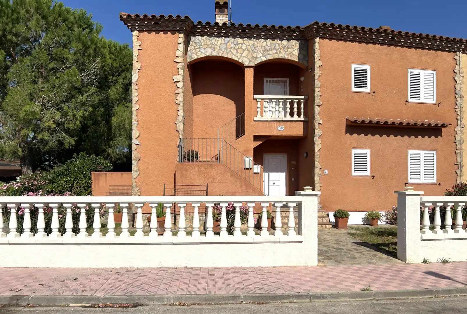 Vista exterior de Apartamento en venta en Torroella de Fluvià con Aire acondicionado, Terraza y Trastero