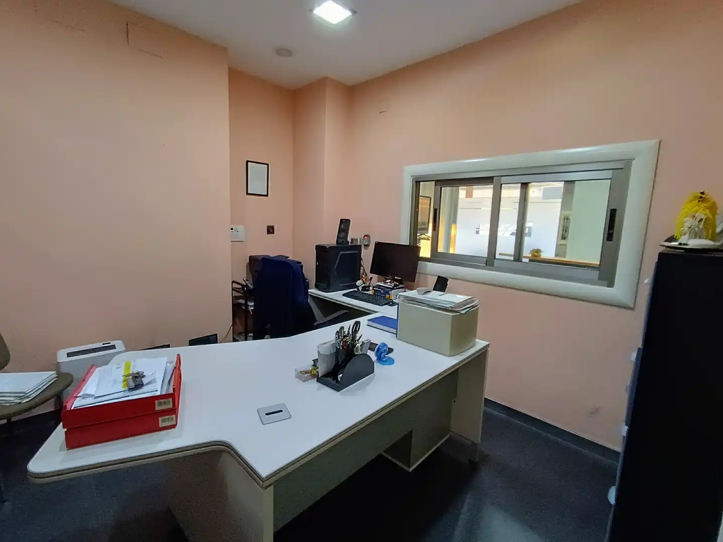 Local en venta en Alicante / Alacant con Aire acondicionado, Amueblado y Internet