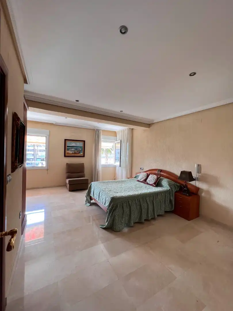 Schlafzimmer von Maisonette zum Verkauf in Torrevieja mit Balkon