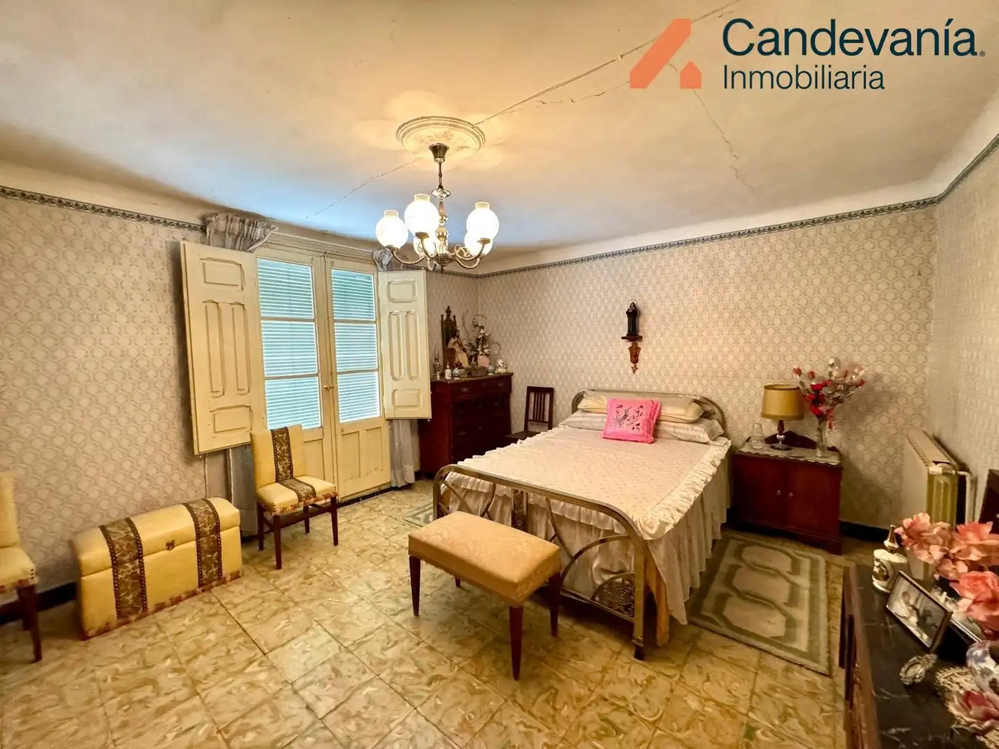 Schlafzimmer von Country house zum Verkauf in San Mateo de Gállego mit Heizung und Privatgarten