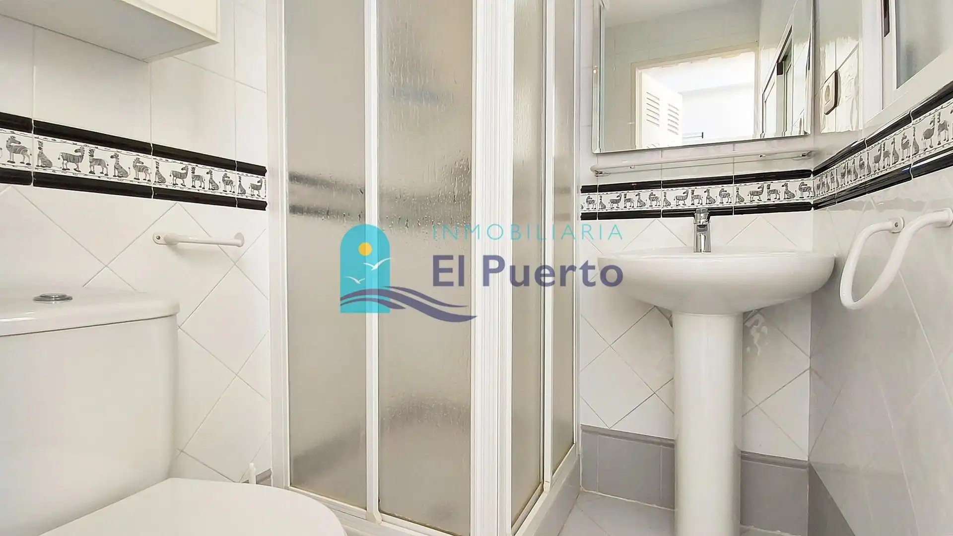 Bathroom of Flat for sale in Puerto de Mazarrón