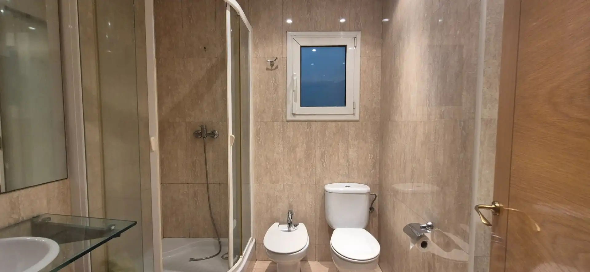 Baño de Piso en venta en Barcelona con Aire acondicionado y Calefacción