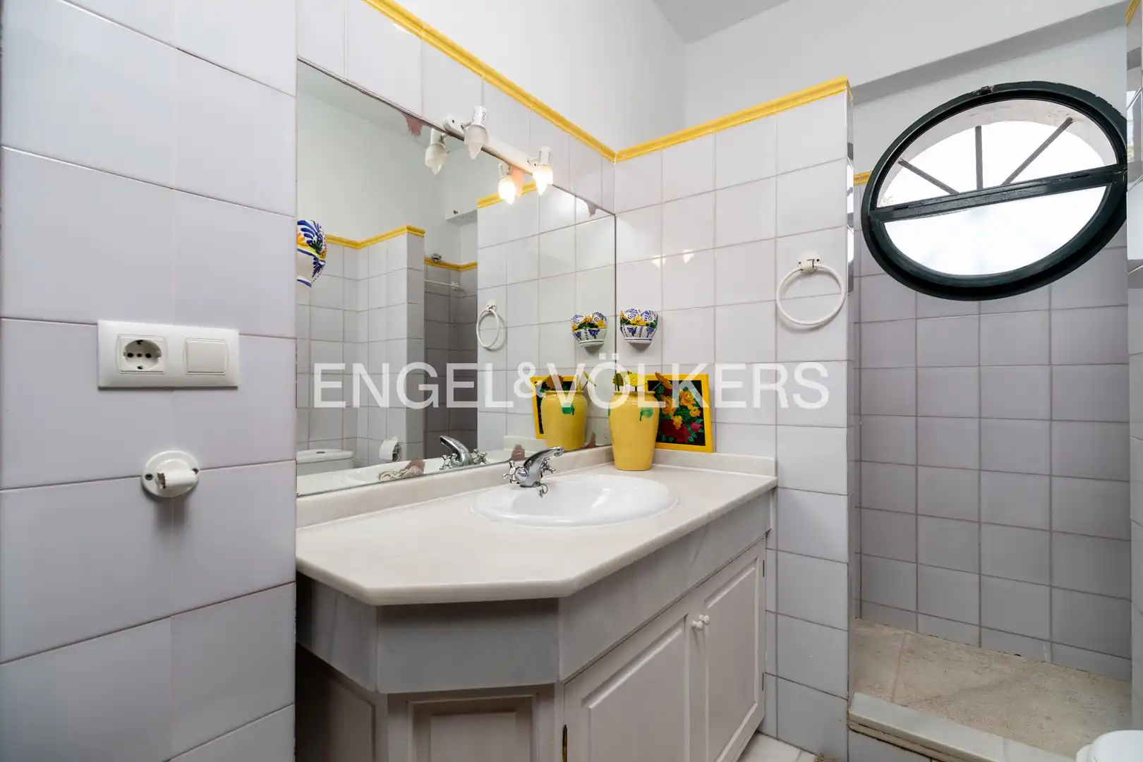 Bathroom of Houses for sale in Sanlúcar de Barrameda  with Air Conditioner, Heating and Private garden