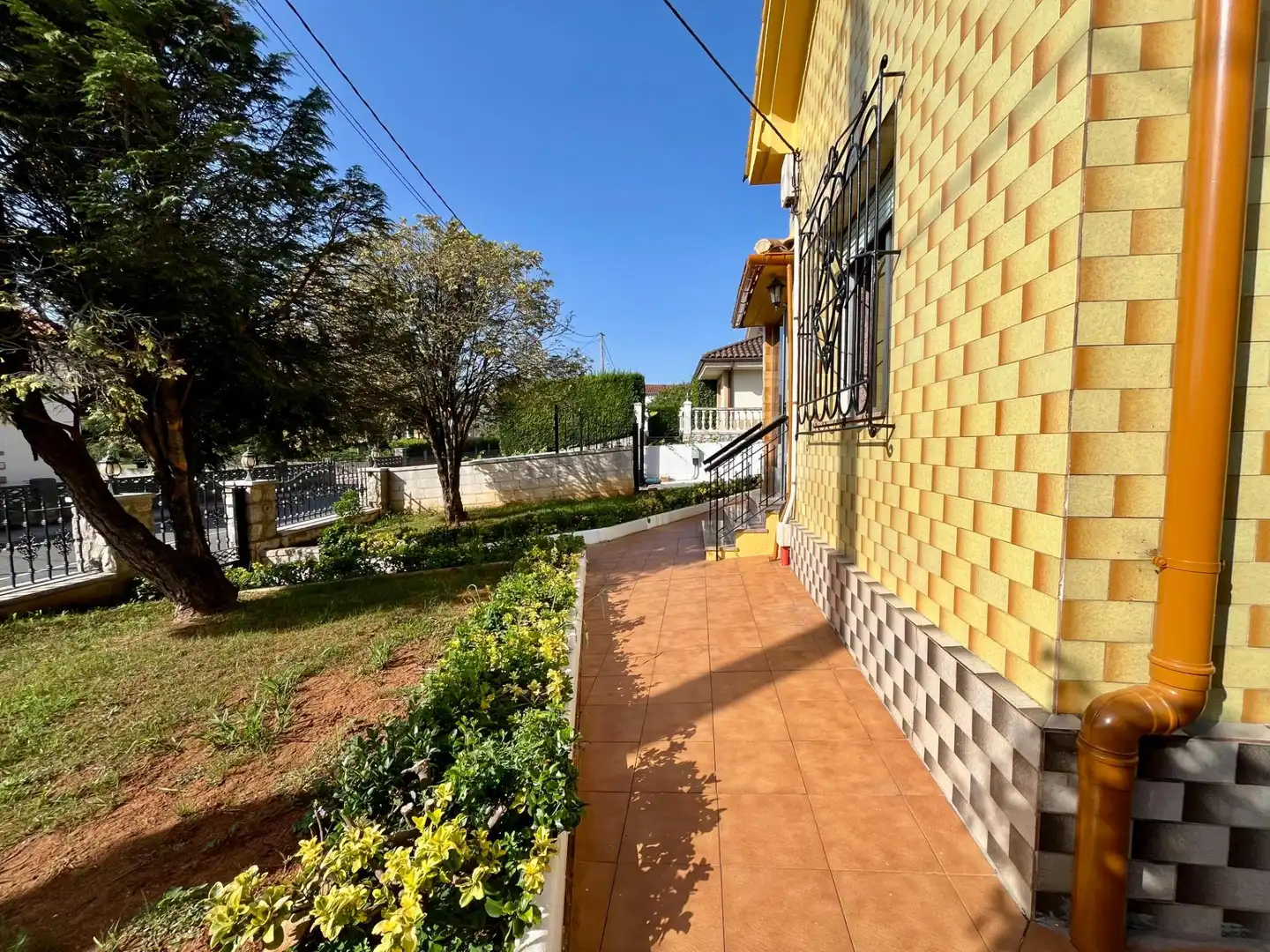 Vista exterior de Casa o chalet en venta en Camargo con Calefacción