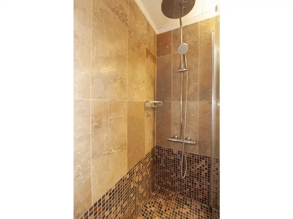 Bathroom of Attic for sale in Roses  with Air Conditioner, Heating and Furnished