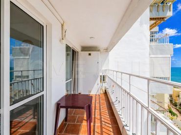 Piso con balcón en venta en Puerto Marina