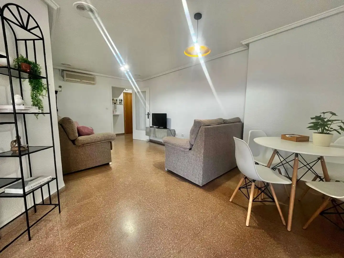 Wohnzimmer von Wohnungen zur Miete in Santa Pola mit Terrasse, Möbliert und Balkon