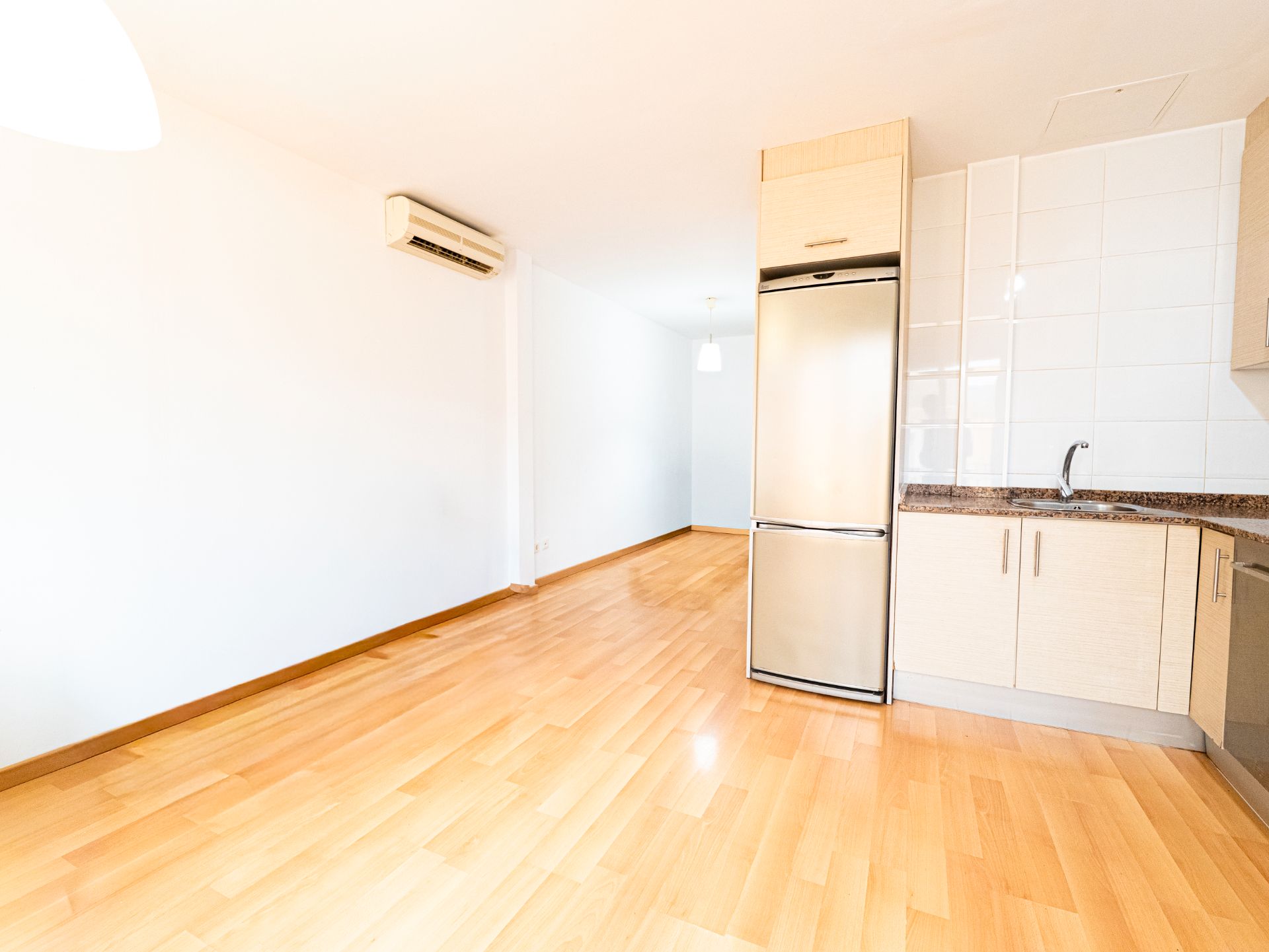 Dormitori de Pis en venda en El Vendrell amb Aire condicionat i Balcó