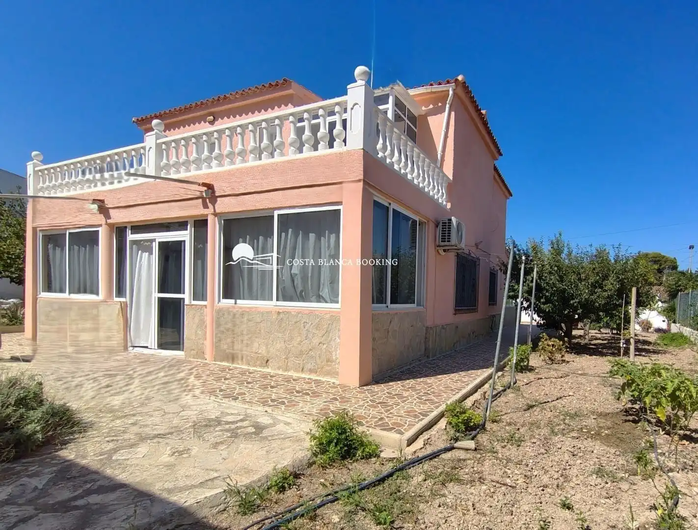 Vista exterior de Casa o chalet en venta en L'Alfàs del Pi con Aire acondicionado, Jardín privado y Terraza