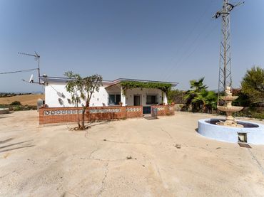 Casa con piscina en venta en POLIGONO 30