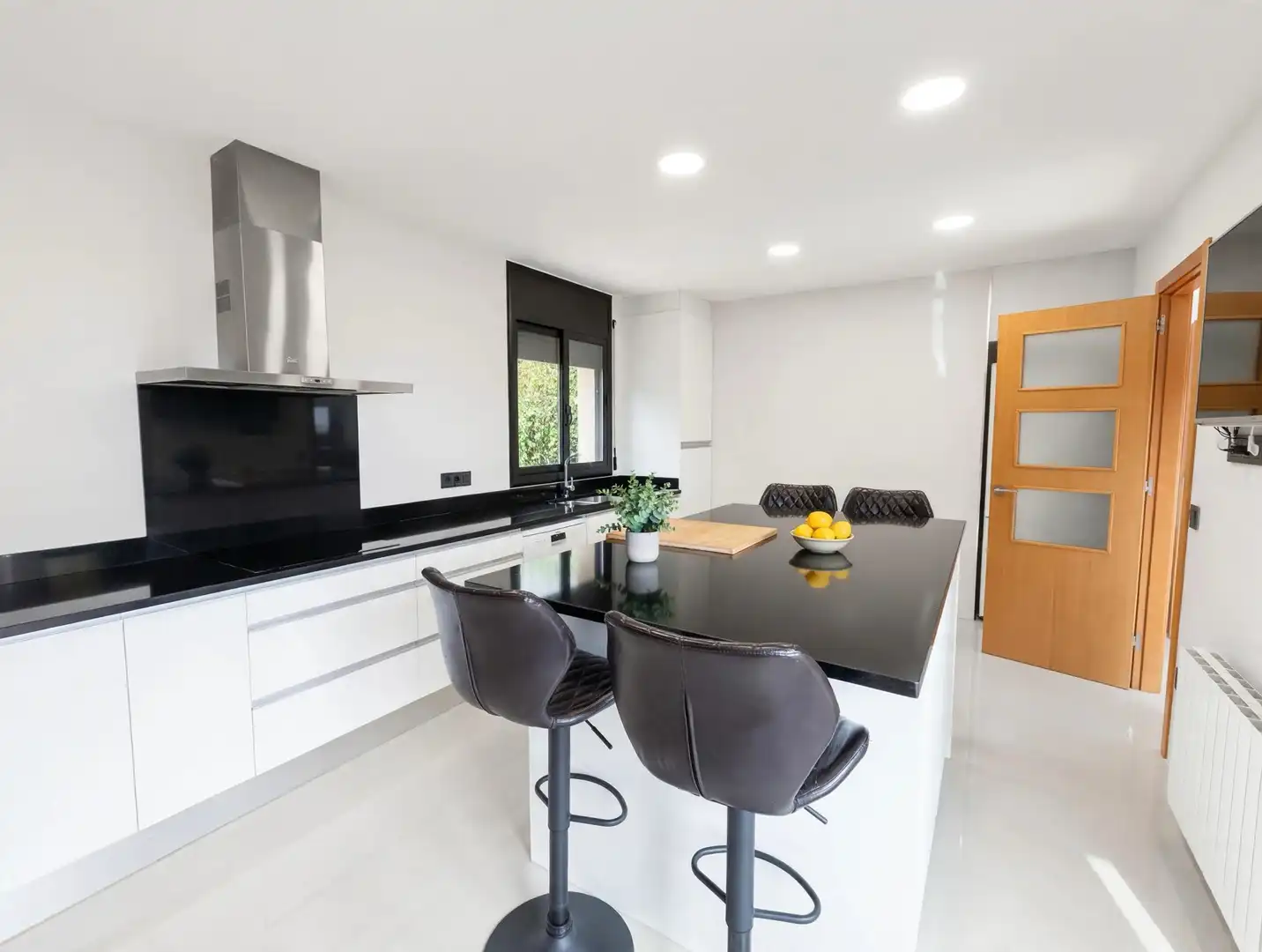 Casa amb terrassa en venda a Santa Susanna, imagen 5