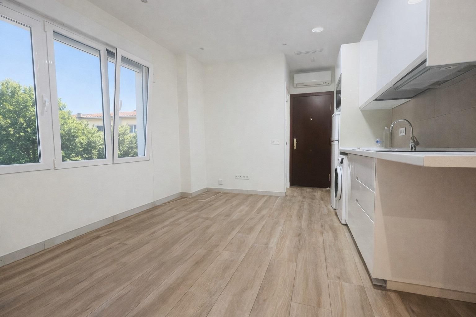 Bedroom of Flat for sale in  Madrid Capital  with Private garden