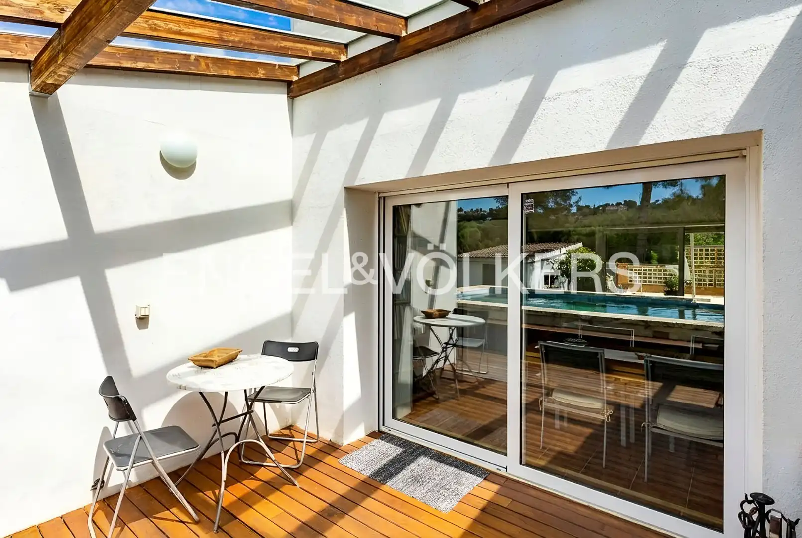 Terrassa de Casa o xalet en venda en Sant Cugat del Vallès amb Aire condicionat, Calefacció i Jardí privat