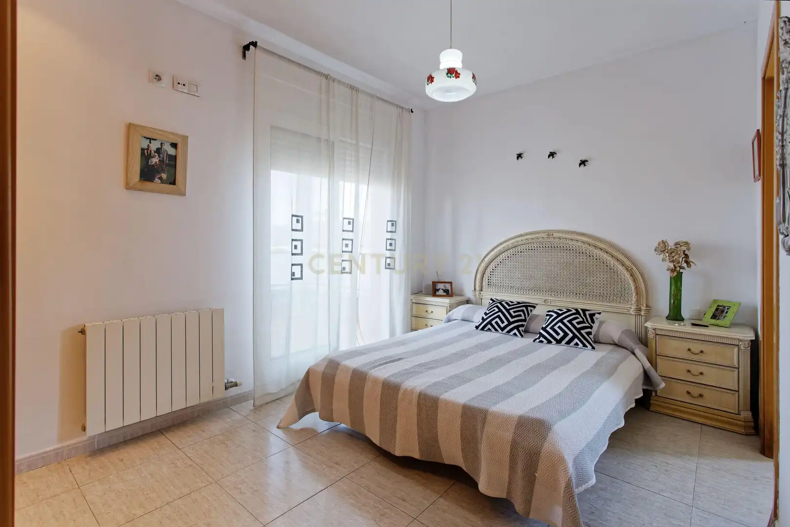 Dormitori de Casa o xalet en venda en Santa Perpètua de Mogoda