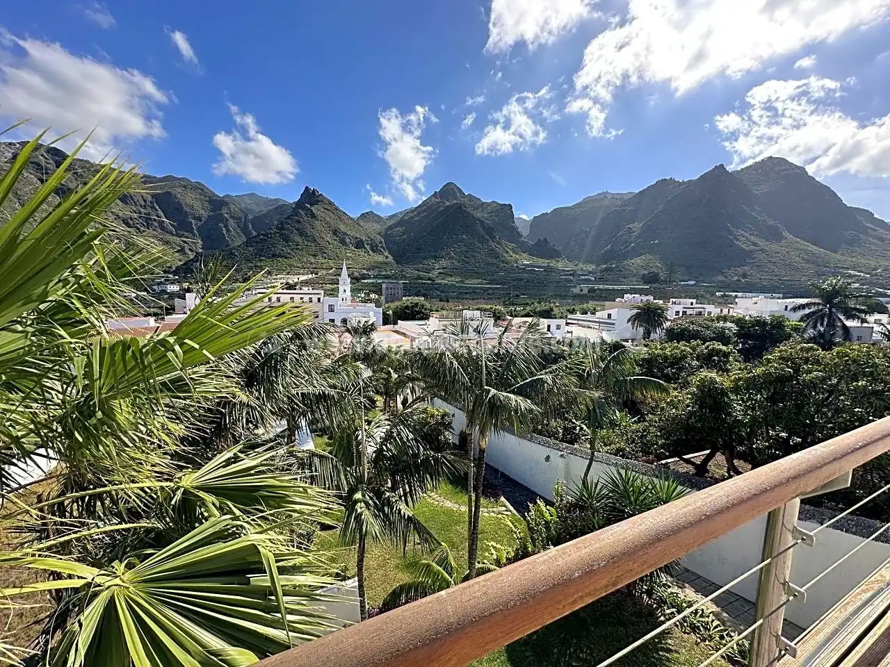 Vista exterior de Casa o chalet en venta en Los Silos con Aire acondicionado, Jardín privado y Terraza