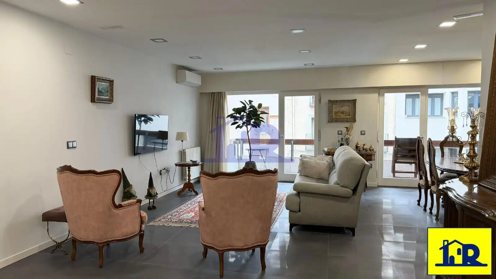 Living room of Flat for sale in Cuenca  with Air Conditioner, Heating and Terrace