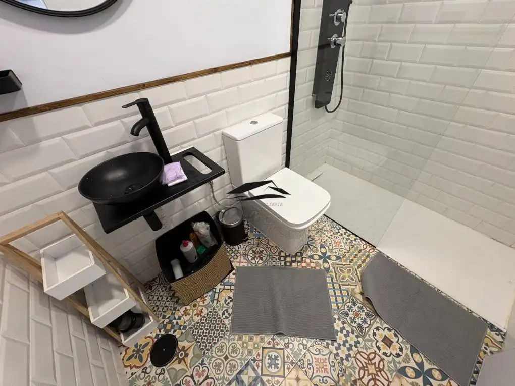 Bathroom of Duplexes for rent in Salamanca  with Air Conditioner, Heating and Furnished
