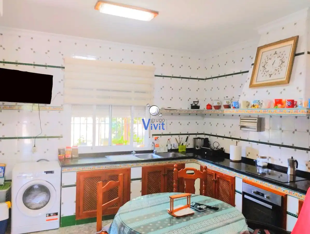 Cocina de Casa o chalet en venta en Carmona con Aire acondicionado, Jardín privado y Trastero