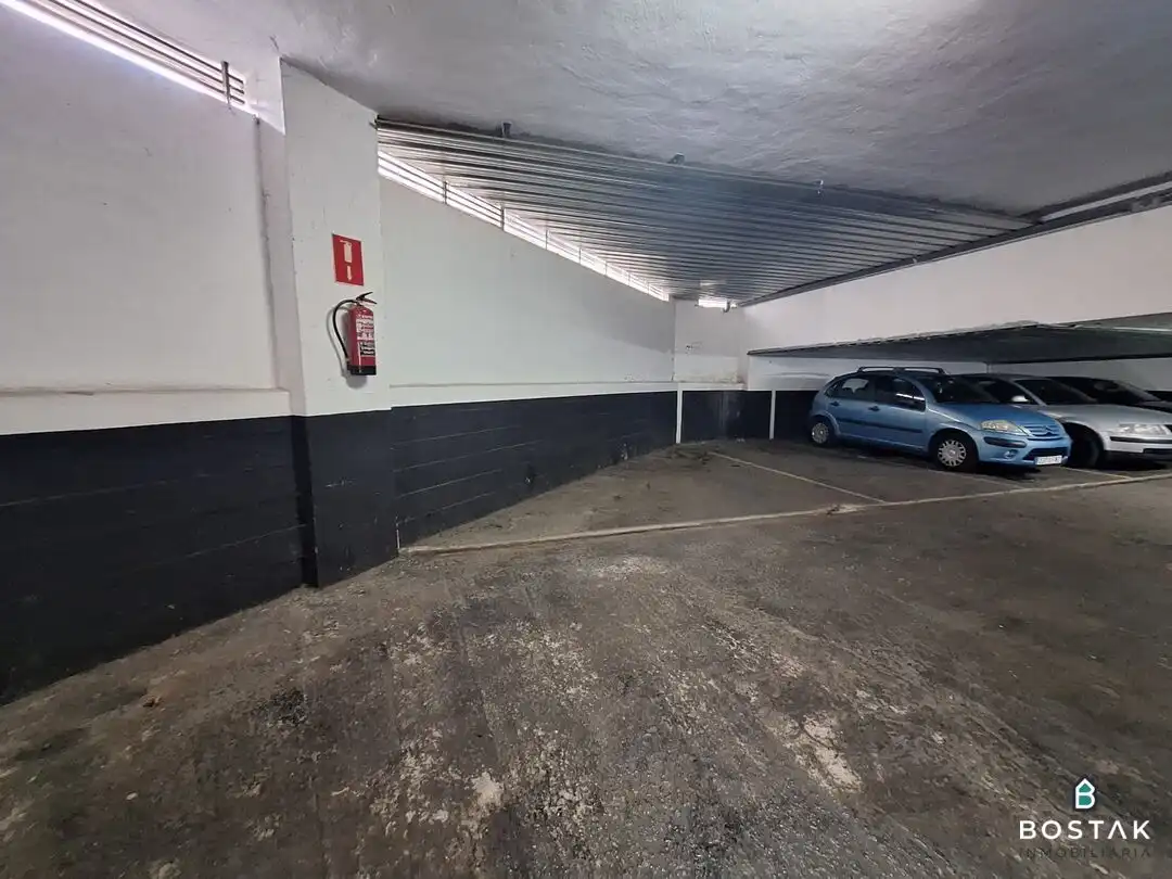 Parking for sale in Travesía Párroco Ugaz, imagen 2